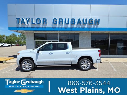 New 2026 Chevrolet Silverado 1500 High Country w/ Technology Package AWD/4WD image 1