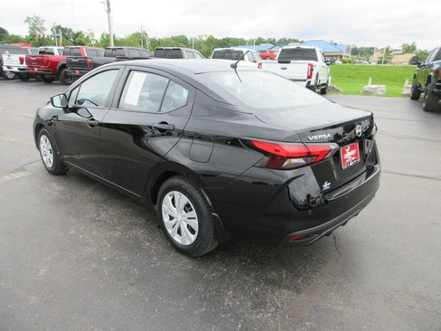 Used 2025 Nissan Versa S w/ Trunk Package FWD image 9
