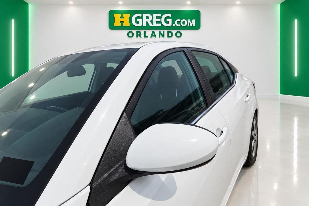 Used 2020 Nissan Sentra S FWD image 2