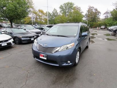 Used 2017 Toyota Sienna XLE Premium