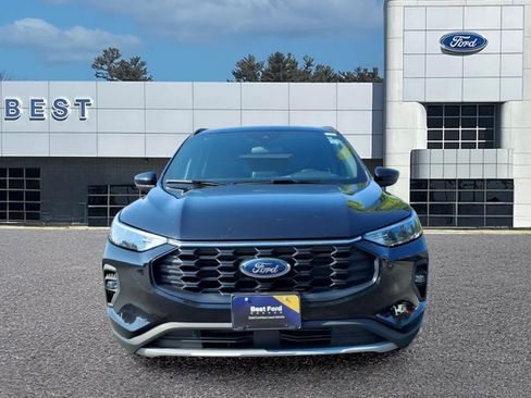 Used 2025 Ford Escape ST-Line Select AWD/4WD image 2