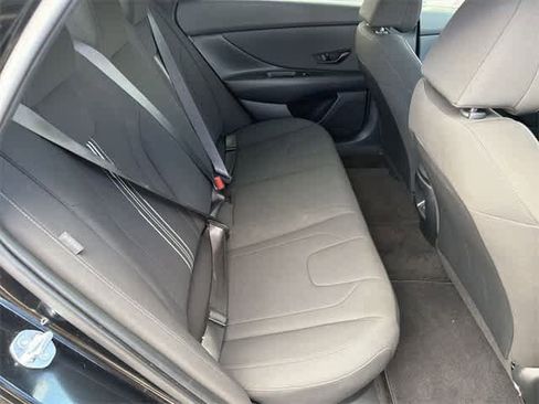 Certified 2025 Hyundai Elantra SEL image 20