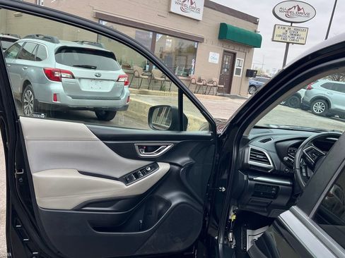 Used 2019 Subaru Forester Premium w/ All-Weather Package image 10