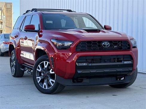 Used 2025 Toyota 4Runner TRD Off-Road Premium image 2