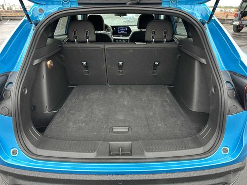 Certified 2025 Chevrolet Trax RS w/ Sunroof Package image 15