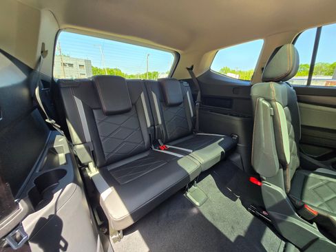 New 2026 Volkswagen Atlas Peak Edition AWD/4WD image 12