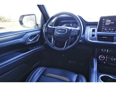 Used 2024 GMC Yukon AT4 w/ Technology Package image 8