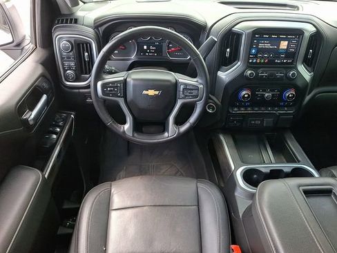 Used 2022 Chevrolet Silverado 1500 LTZ w/ LTZ Premium Package AWD/4WD image 11