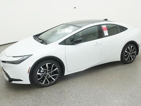 New 2026 Toyota Prius Plug-In Hybrid image 7