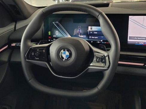 Certified 2025 BMW 530i image 37