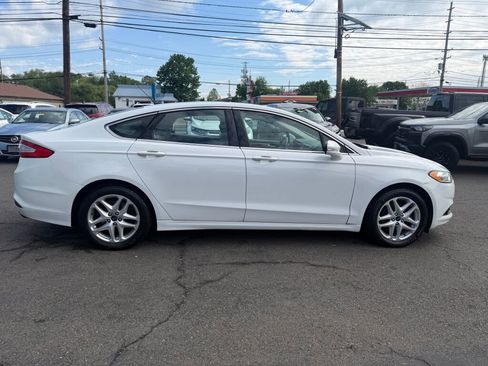 Used 2014 Ford Fusion SE w/ Equipment Group 202A FWD image 8