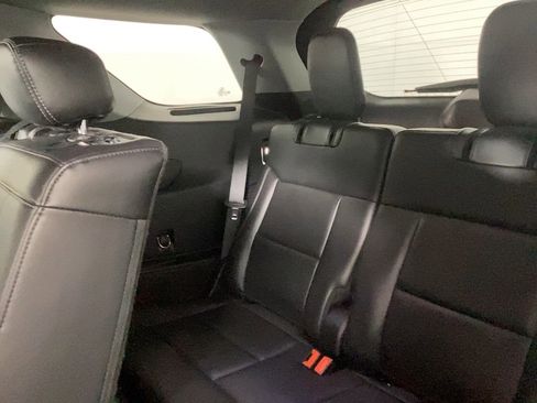 Used 2022 Ford Explorer XLT w/ Equipment Group 202A image 15