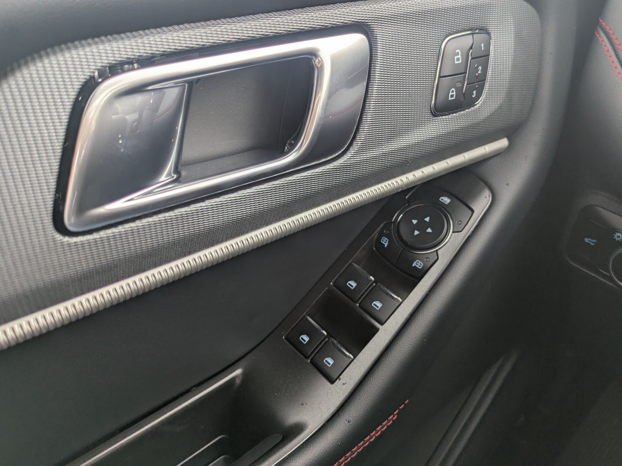New 2026 Ford Explorer ST-Line w/ ST-Line Street Pack RWD image 25