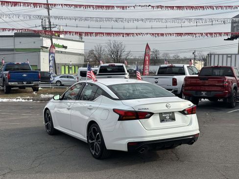 Used 2023 Nissan Altima 2.5 SR image 3