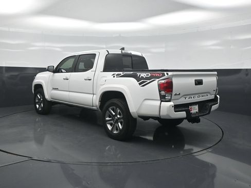 Certified 2017 Toyota Tacoma Limited w/ Tow Package AWD/4WD image 5