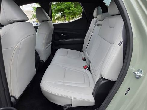 Used 2025 Hyundai Santa Cruz SEL FWD image 13
