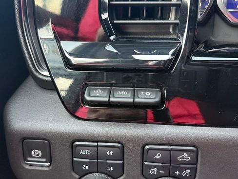 Used 2024 Chevrolet Silverado 1500 ZR2 w/ Technology Package image 40