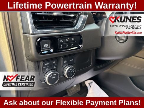 Used 2025 GMC Yukon XL Denali AWD/4WD image 15