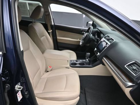 Used 2018 Subaru Outback 2.5i Limited AWD/4WD image 17