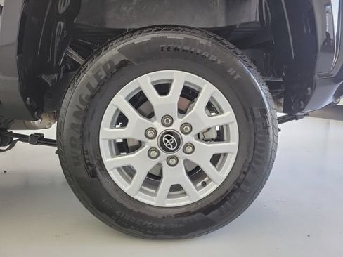 Used 2025 Toyota Tacoma SR RWD image 10