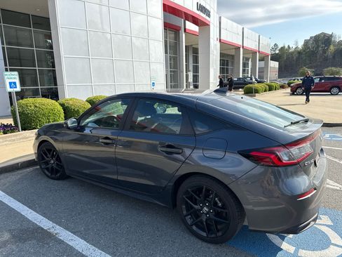 Used 2025 Honda Civic Sport image 4