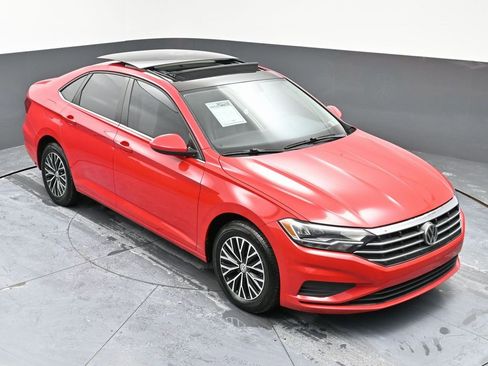 Used 2019 Volkswagen Jetta SE w/ Cold Weather Package image 42