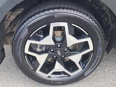 Used 2023 Hyundai Santa Cruz Limited AWD/4WD image 9
