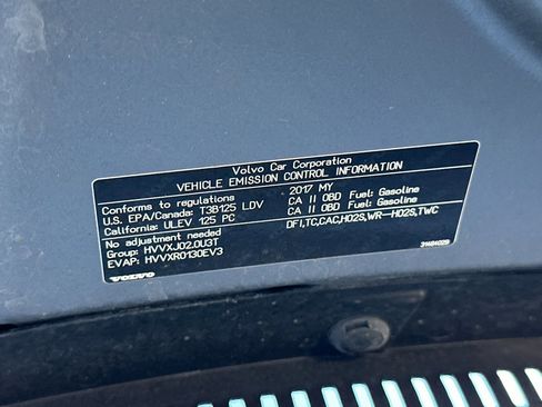 Used 2017 Volvo S60 T5 Inscription Platinum image 22