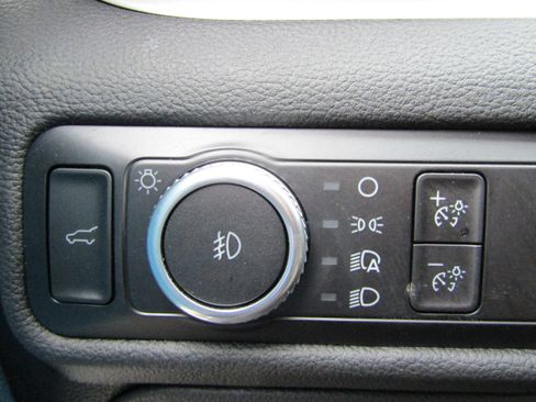 Certified 2023 Ford Explorer XLT w/ Equipment Group 202A image 23