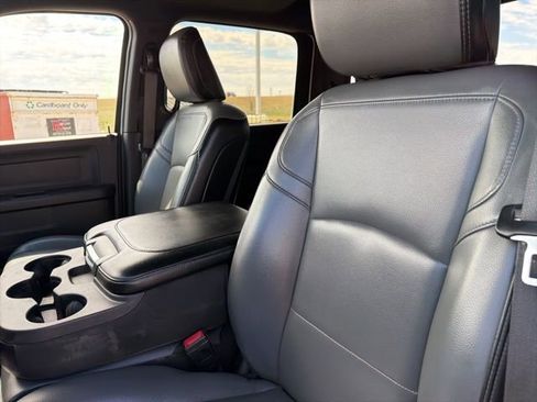 Used 2022 RAM 2500 Tradesman w/ Chrome Appearance Group image 18