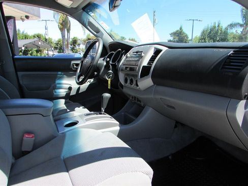 Used 2010 Toyota Tacoma PreRunner RWD image 27