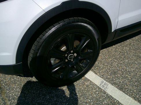 Used 2018 Land Rover Range Rover Evoque SE Premium image 36