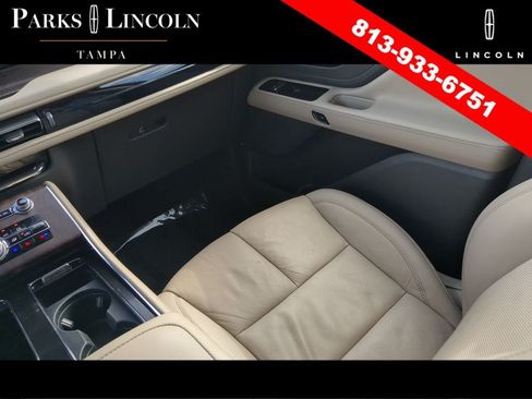 Used 2022 Lincoln Aviator Reserve w/ Elements Package Plus RWD image 14