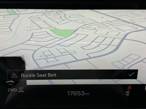 Used 2025 GMC Yukon Elevation image 12