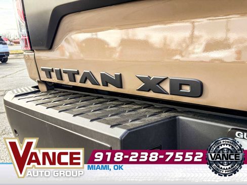 Used 2024 Nissan Titan PRO-4X image 10