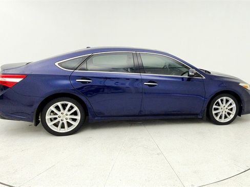 Used 2013 Toyota Avalon XLE Touring image 9