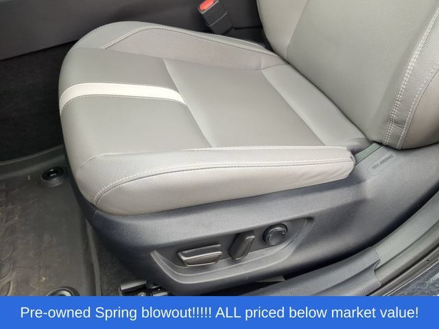 Used 2025 Toyota Camry SE FWD image 24