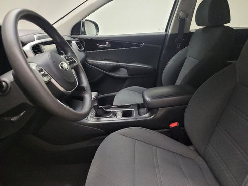 Used 2020 Kia Sorento LX image 17