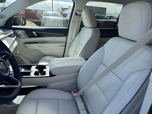 New 2026 Buick Enclave Avenir w/ Super Cruise Package FWD image 11