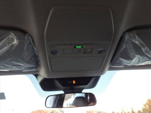 New 2026 Nissan Kicks SR image 24