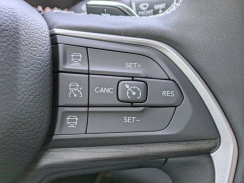 New 2025 Jeep Grand Cherokee L Limited w/ Black Appearance Package image 22