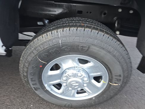 New 2026 RAM 2500 Tradesman AWD/4WD image 34