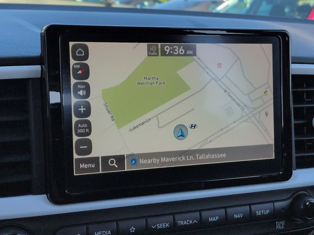 Used 2022 Hyundai Venue Limited FWD image 21