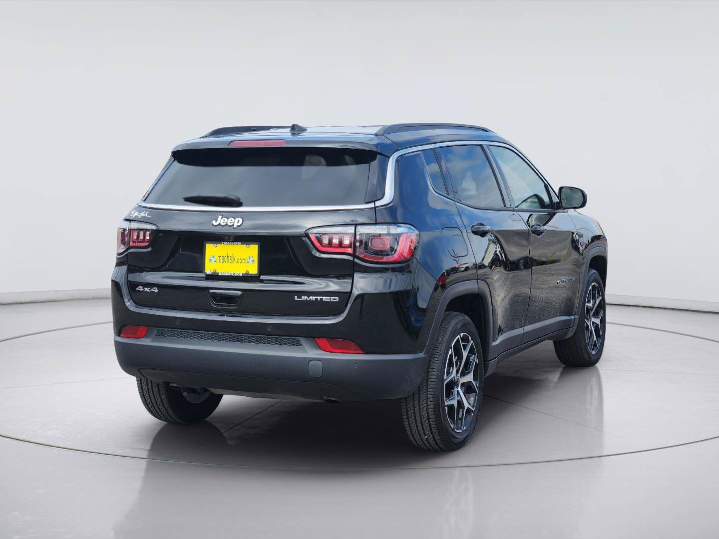 Used 2025 Jeep Compass Limited AWD/4WD image 5