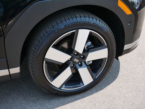 Certified 2026 Hyundai Santa Fe Limited AWD/4WD image 15
