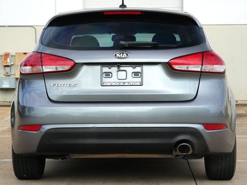 Used 2016 Kia Forte LX FWD image 17