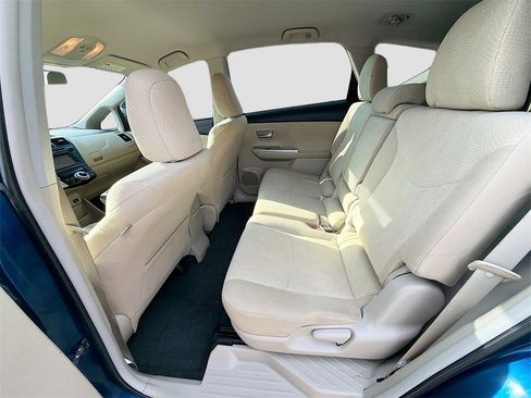 Used 2012 Toyota Prius V Two image 22