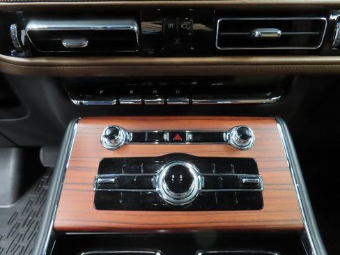 Used 2023 Lincoln Aviator Reserve w/ Equipment Group 201A image 50