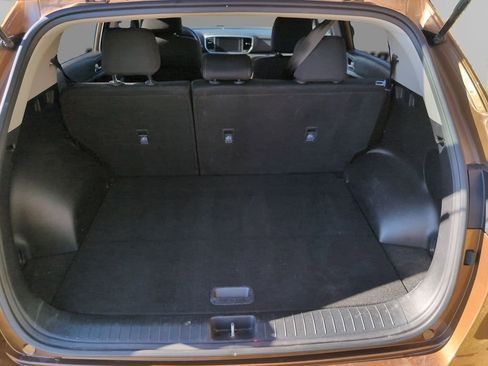 Certified 2020 Kia Sportage LX image 11