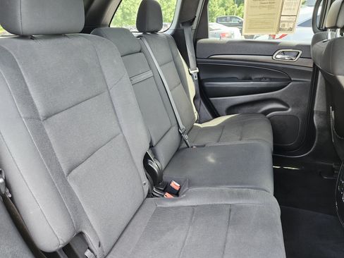 Used 2016 Jeep Grand Cherokee Laredo w/ Quick Order Package 23E AWD/4WD image 19